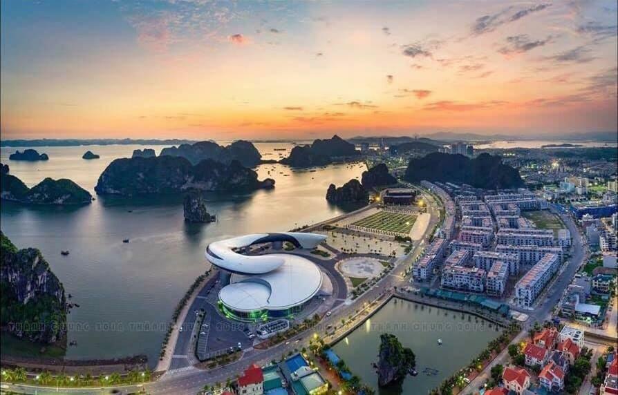 Ling Hotel Ha Long Esterno foto